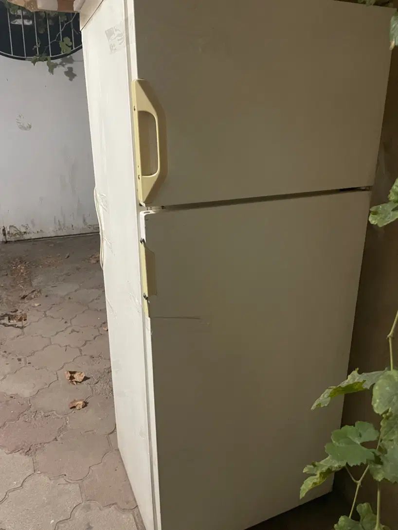 یخچال کارکرده و نیازبه تعمیر|یخچال و فریزر|مشهد, شاهد (شهرک غرب)|دیوار