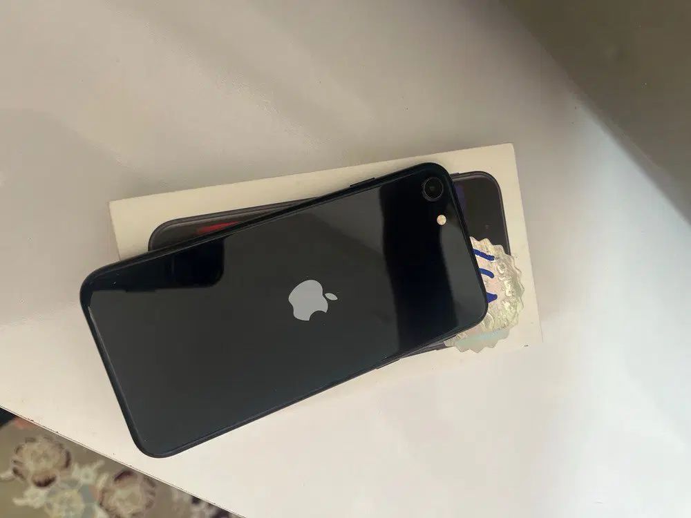 Iphone se 2022|موبایل|مشهد, نیزه|دیوار