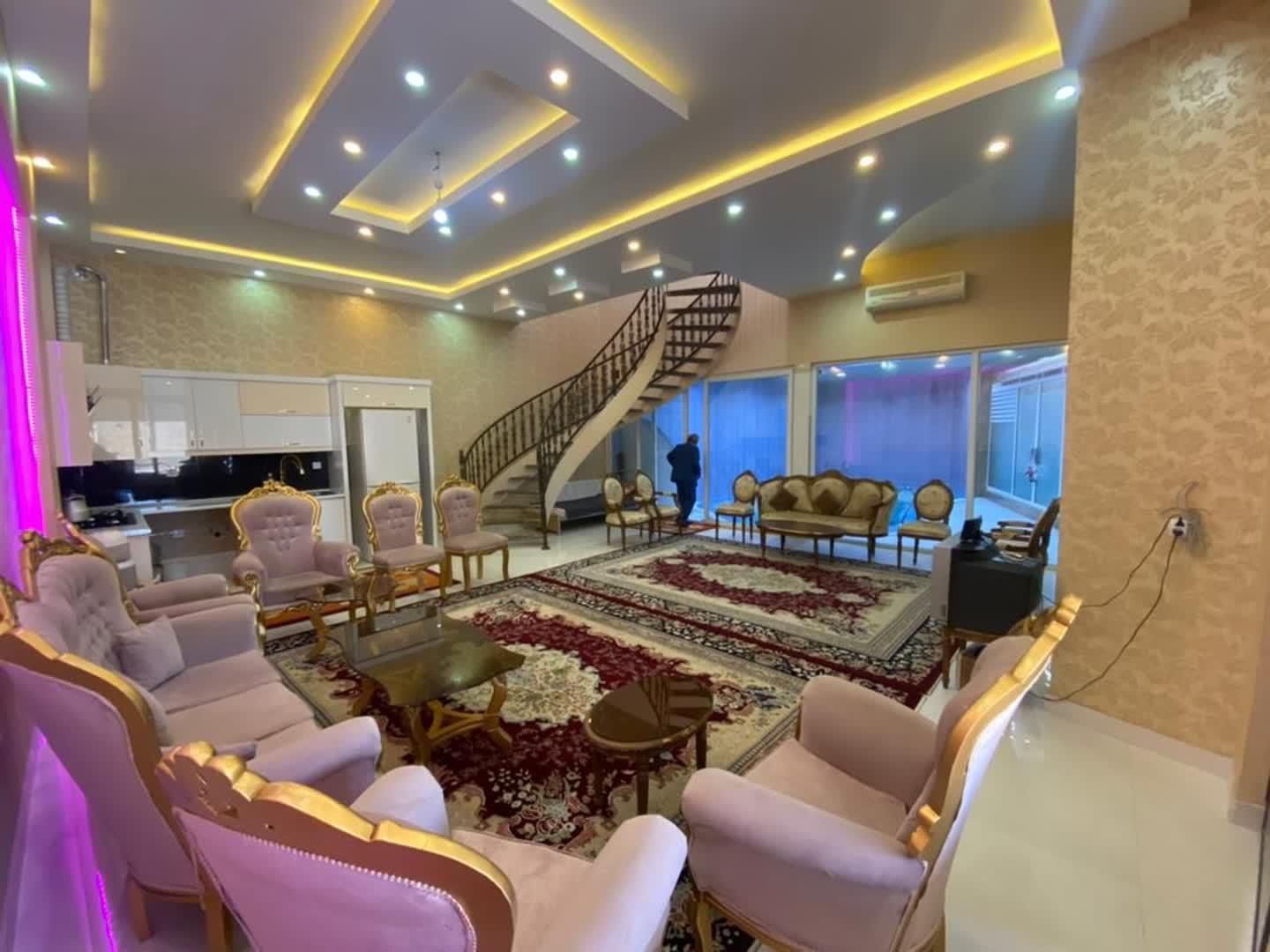 باغ ویلا استخردار|اجارهٔ کوتاه‌مدت ویلا و باغ|مشهد, امیریه|دیوار