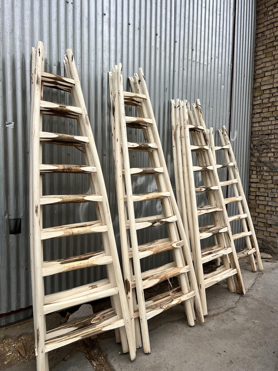 نردبان چوبی یکطرفه و دوطرفه تولیدی و پخش|خدمات پیشه و مهارت|مشهد, توس (بلوار توس)|دیوار