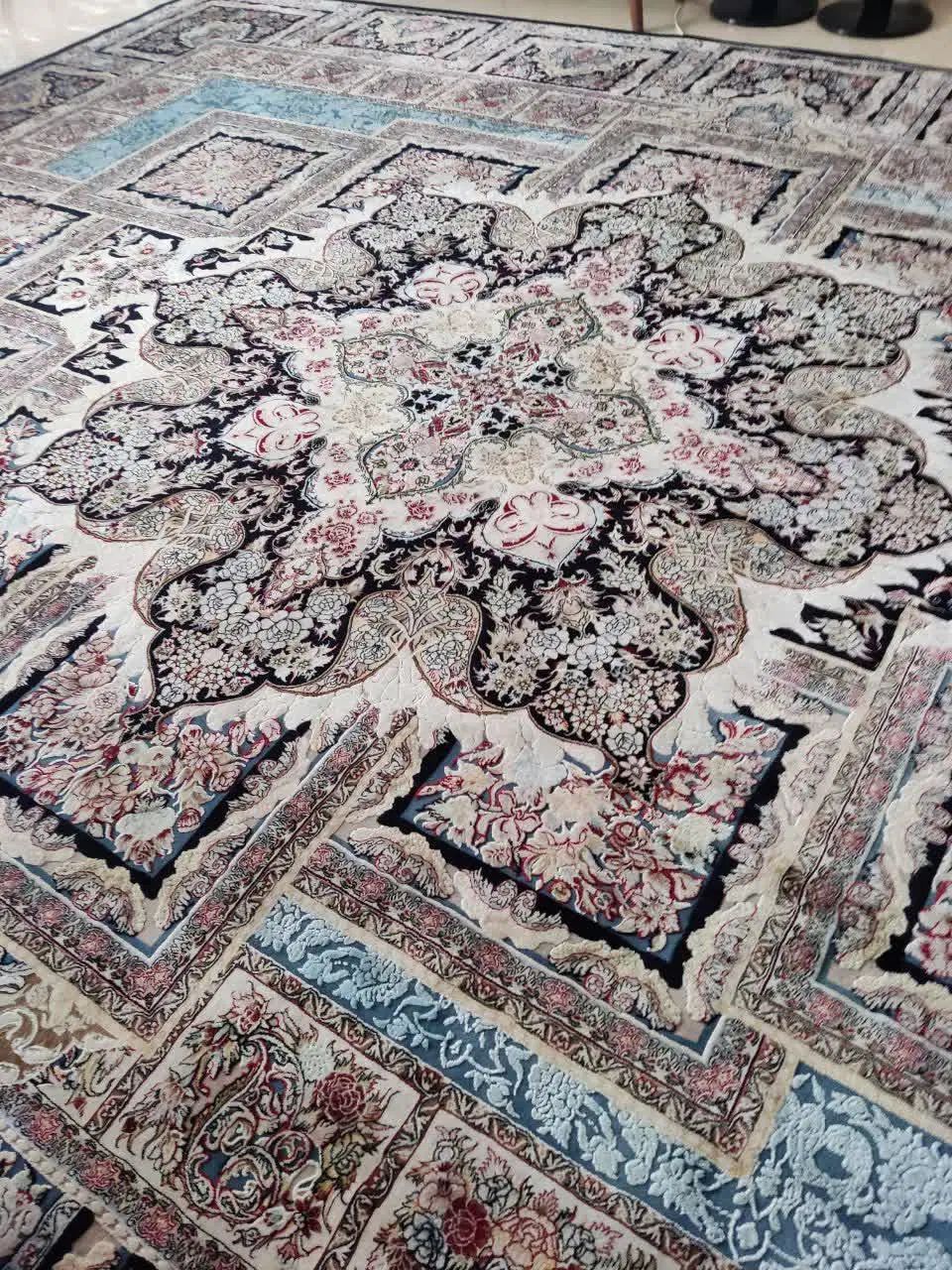 یک تخته فرش 12متری 1200شانه تراکم 3600|فرش|مشهد, امام خمینی|دیوار