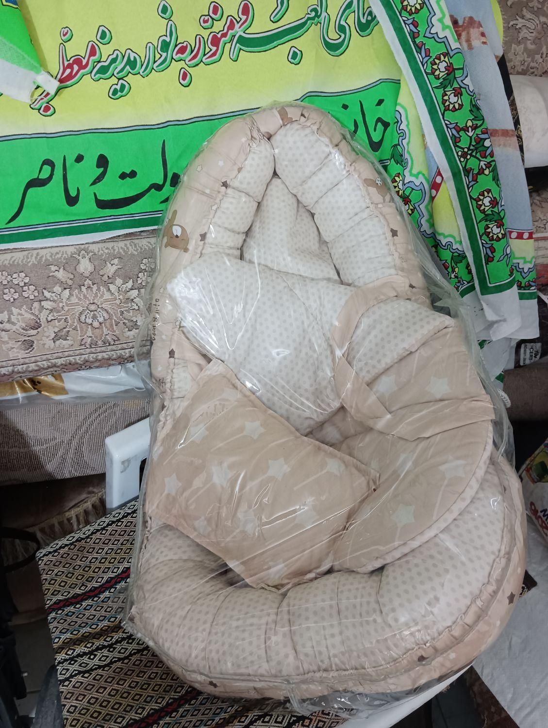 اغوشی کودک کاملا نو اصلا استفاده نشده است|اسباب و اثاث بچه|ماکو, |دیوار