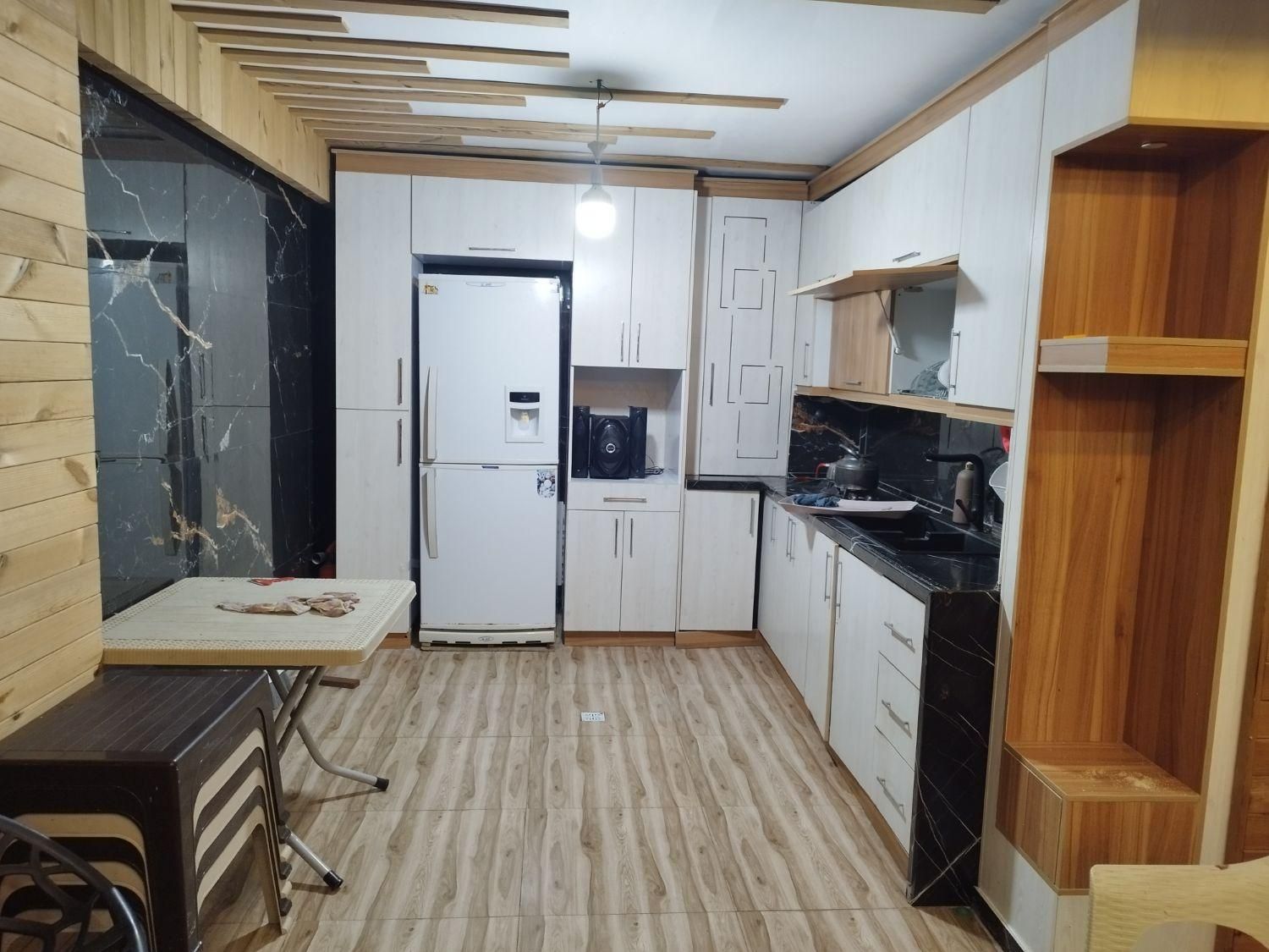 اجاره ویلا با غ استخر دار ابگرم سرپوشیده باغ یاس|اجارهٔ کوتاه‌مدت ویلا و باغ|همدان, |دیوار