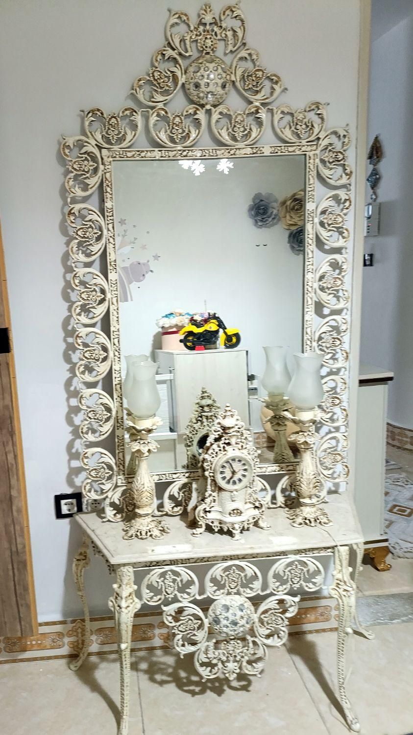 آینه و شمعدان|آینه|ملایر, |دیوار