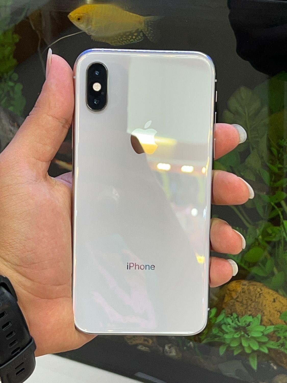 آیفون XS نقره‌ای 256GB اصل با گارانتی|موبایل|نیشابور, هفده شهریور|دیوار