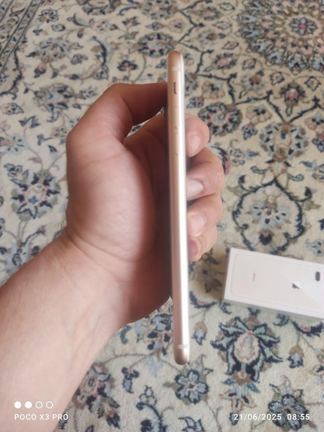 اپل iPhone 8 Plus با حافظهٔ ۲۵۶ گیگابایت|موبایل|اصفهان, باغ دریاچه|دیوار