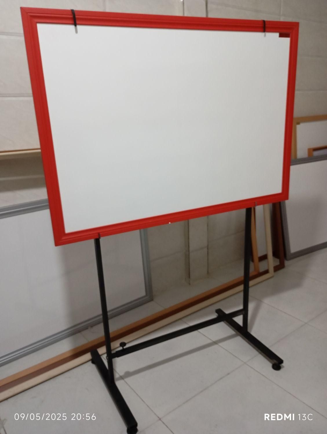 تخته وایت برد کلاسیک با پایه سایز ۱۰۰در۸۰ در کرج|لوازم التحریر|کرج, حصارک بالا|دیوار