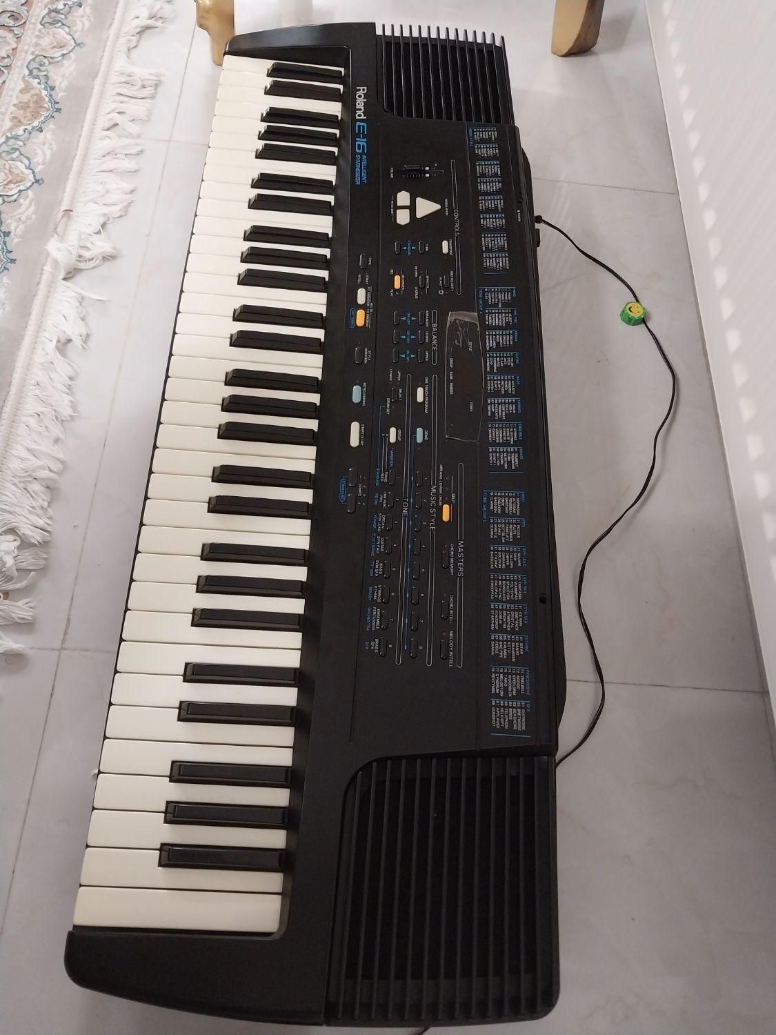 کیبورد پیانو  رولند ROLAND E16|قطعات و لوازم جانبی رایانه|قم, باجک دو|دیوار