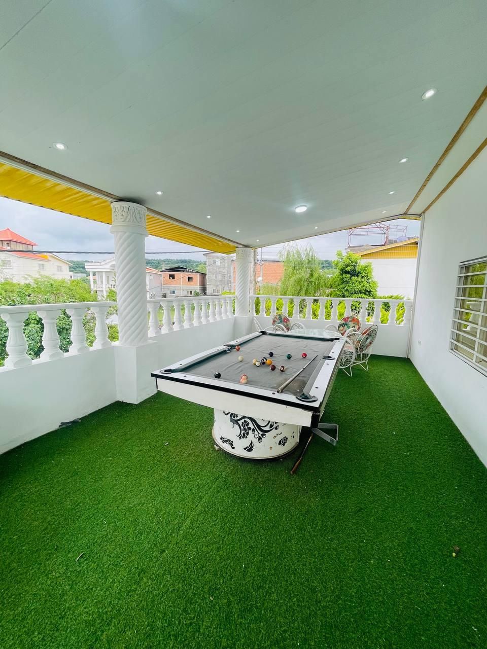 یه شماله و یه تراسه جنگلی/با همچین حیاط سرسبزی|فروش خانه و ویلا|چمستان, |دیوار