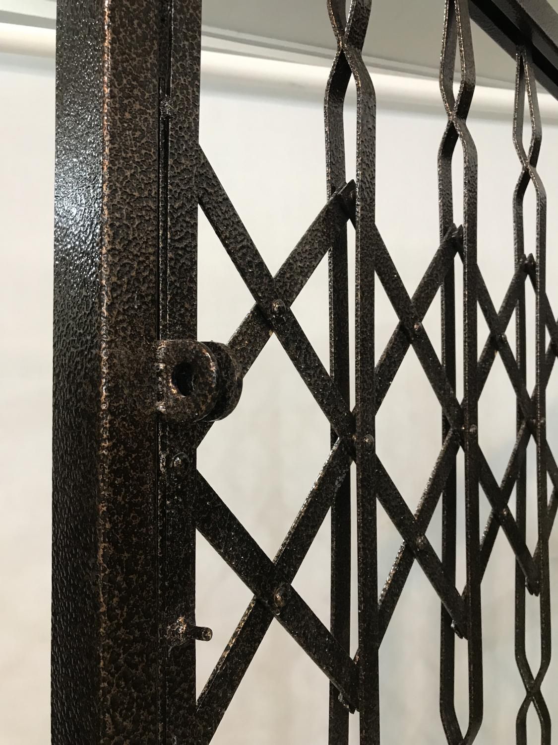 نصب تخصصی حفاظ آکاردئون + مشاوره رایگان|مصالح و تجهیزات ساختمان|بندر انزلی, پیل علی باغ|دیوار