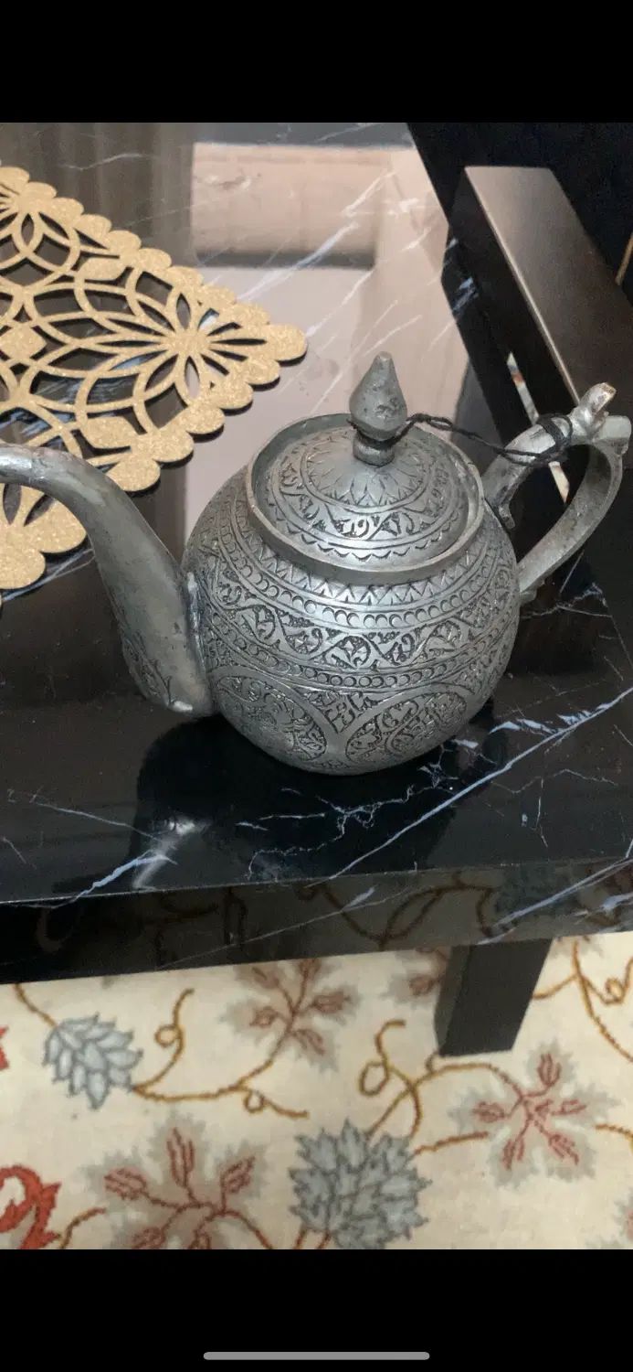 سماور روسی قلمکاری شده با سینی و قوری با قدمت بالا|کلکسیون اشیاء عتیقه|تهران, جماران (نیاوران)|دیوار