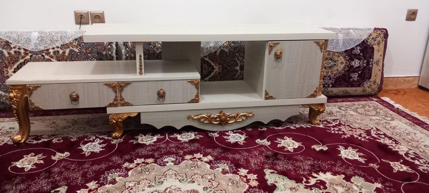 ساعت و شمعدونی و آینه|مبلمان خانگی و میز عسلی|مریوان, |دیوار