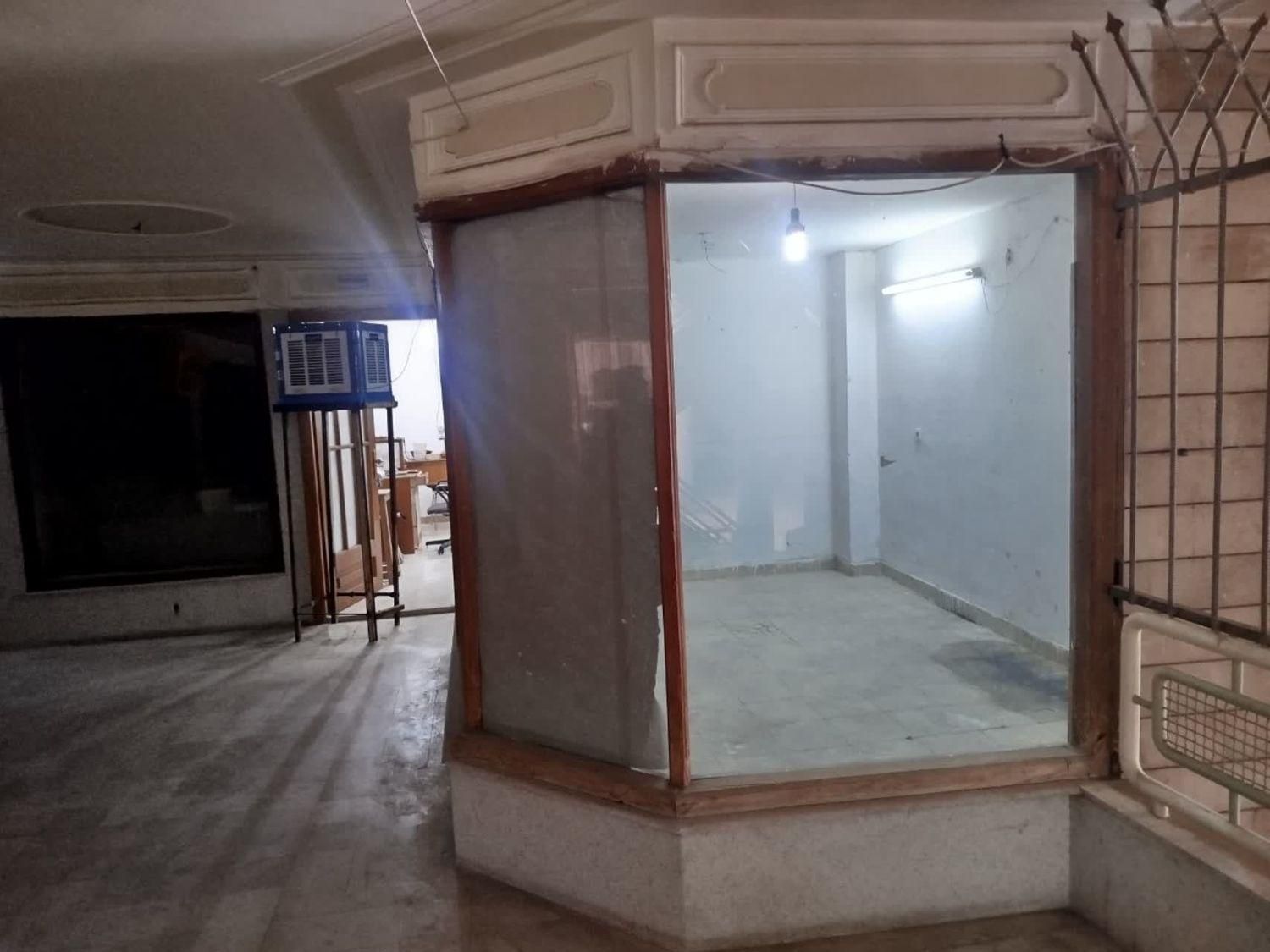 اجاره و فروش مغازه 15متری کوچه یخچال|اجارهٔ مغازه و غرفه|اصفهان, نقش جهان|دیوار