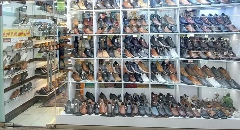 فروش یکجای کفش چرم تبریز|کیف، کفش، کمربند|شیراز, شهرک گلستان|دیوار