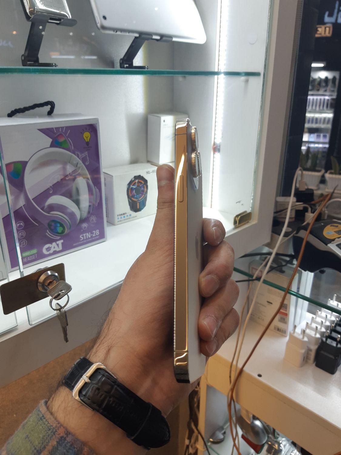 اپل iPhone 13 Pro Max ۲۵۶ گیگابایت گلد درحد آک|موبایل|قم, عمار یاسر|دیوار