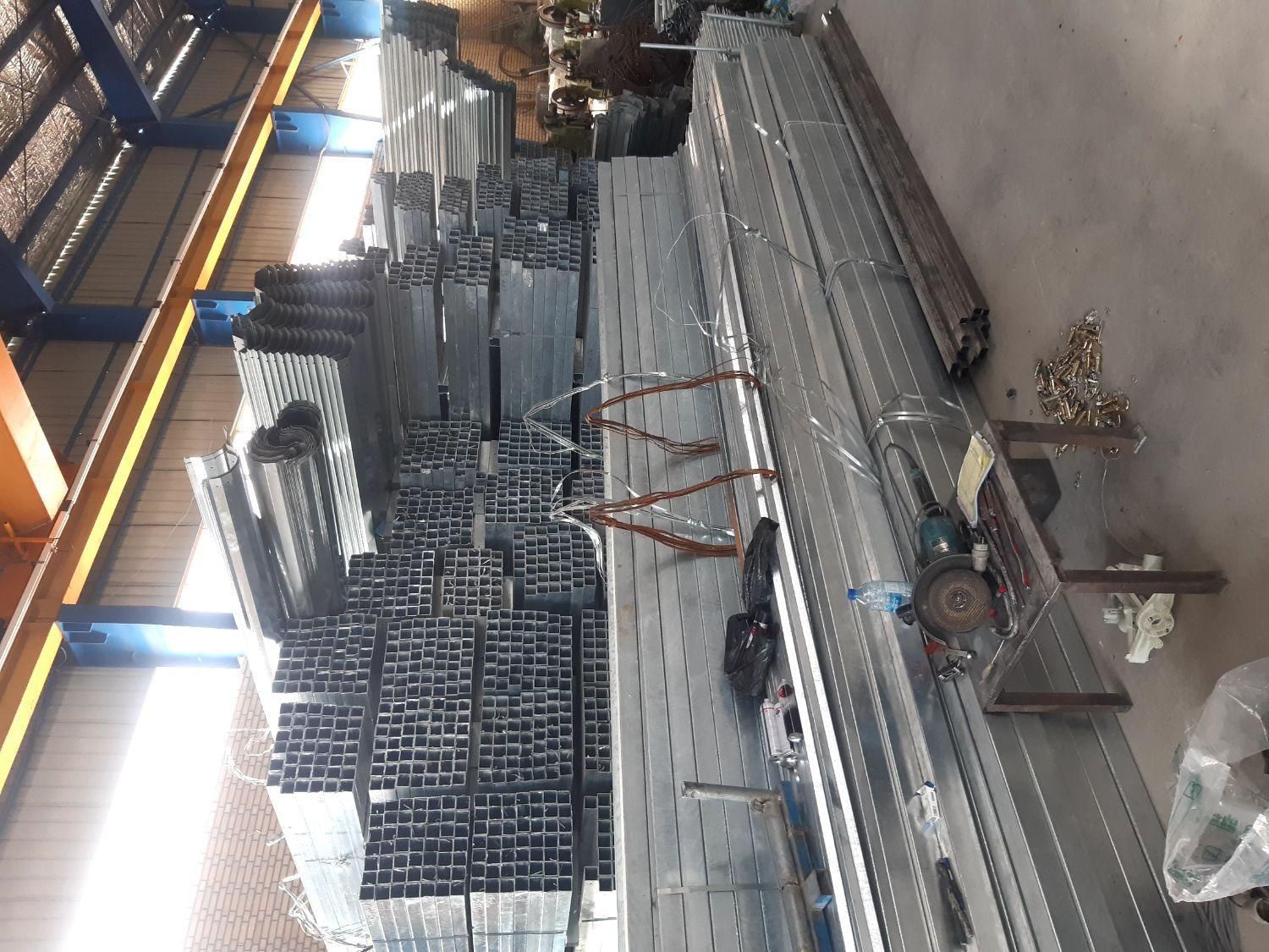 گلخانه لوله سیاه و گالوانیزه|گل و گیاه طبیعی|شهرضا, |دیوار