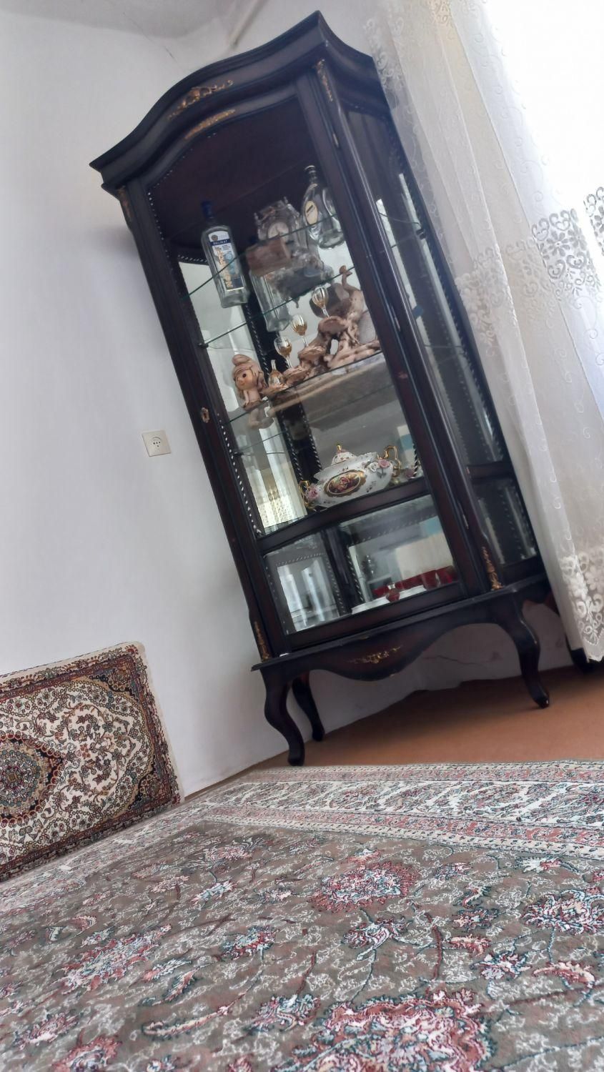 یه سری وسایل منزل|بوفه، ویترین، کنسول|سنندج, |دیوار