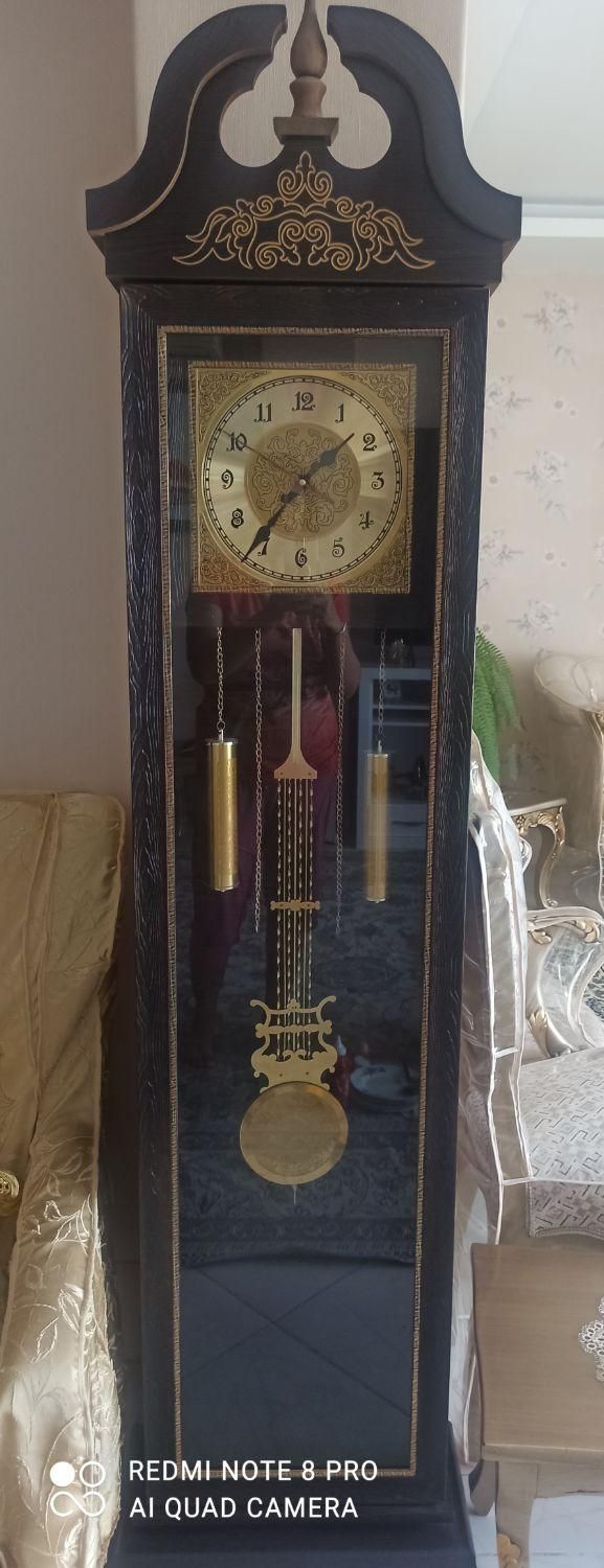 ساعت ایستاده کاملا سالم وکاربردی|ساعت دیواری و تزئینی|اصفهان, شهشهان|دیوار