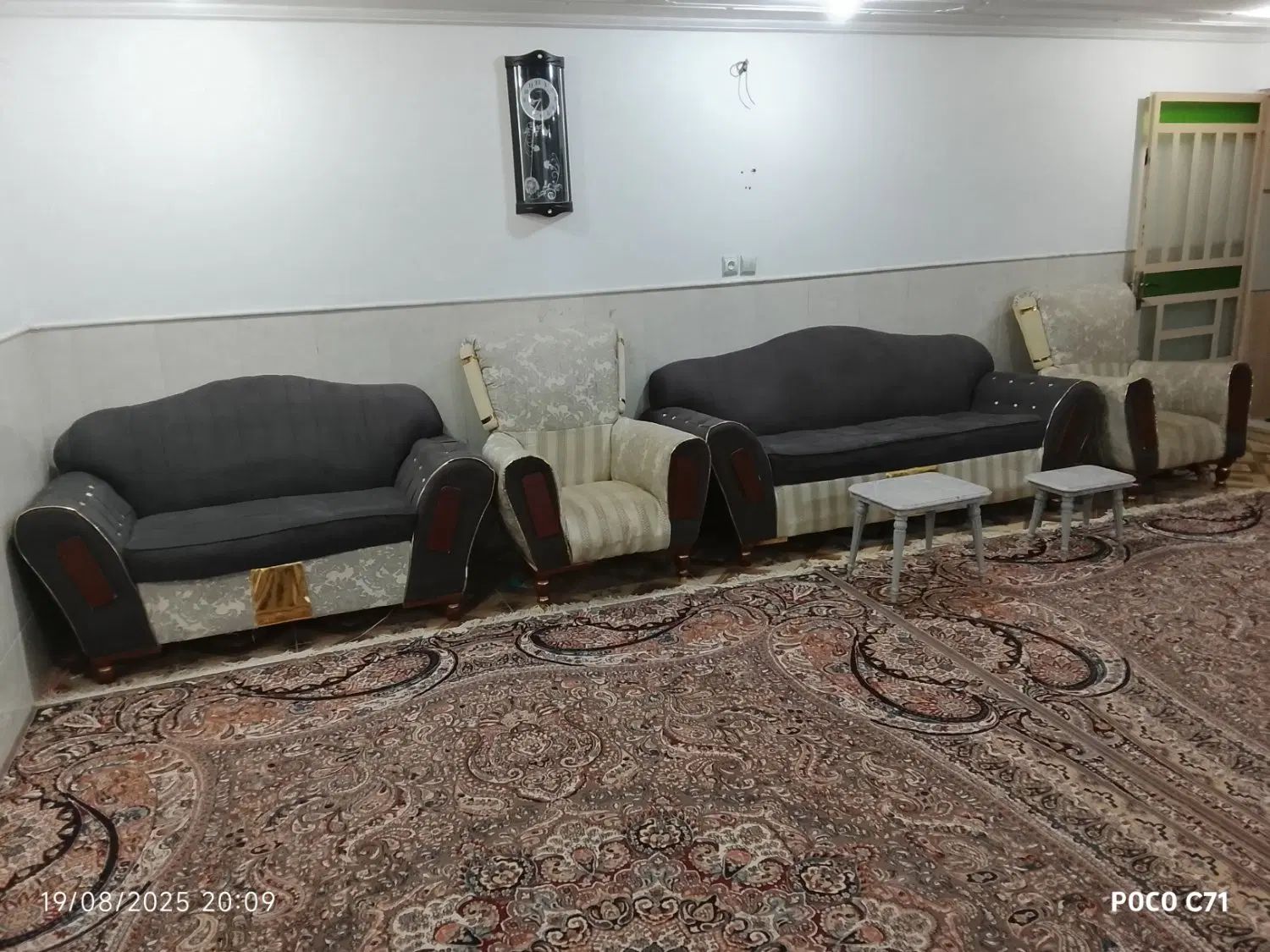 یه دست مبل هفت نفره تمیز بخاطر کمبود جا میفروشم|مبلمان خانگی و میز عسلی|یزد, |دیوار