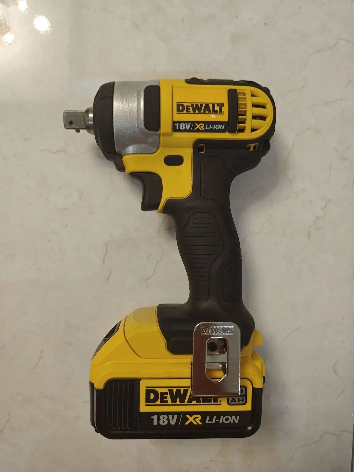 بکس شارژی دیوالت 1.2 اینچ مدل DCF880M2|ابزارآلات|کرج, باغستان|دیوار