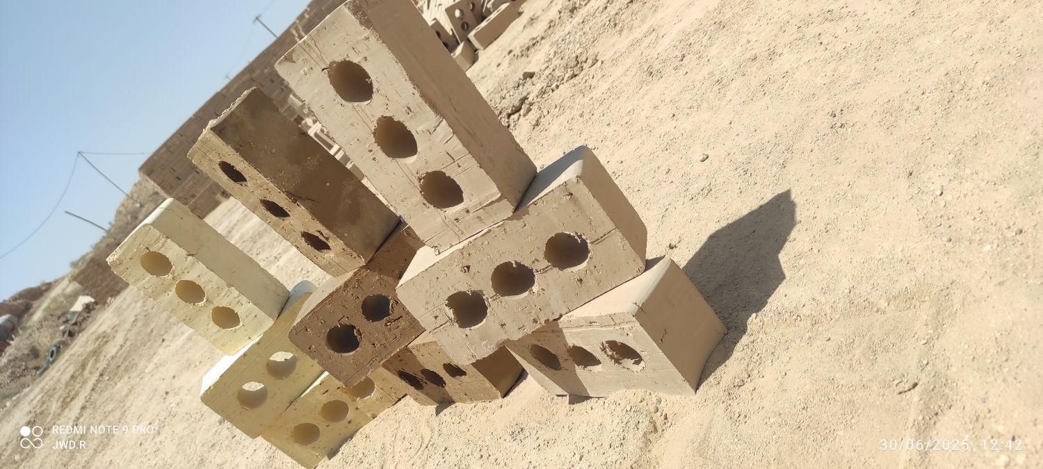 آجر سه گل درجه یک در ابعاد 10*20*6.5 وزن1.350|مصالح و تجهیزات ساختمان|مشهد, کارمندان دوم|دیوار