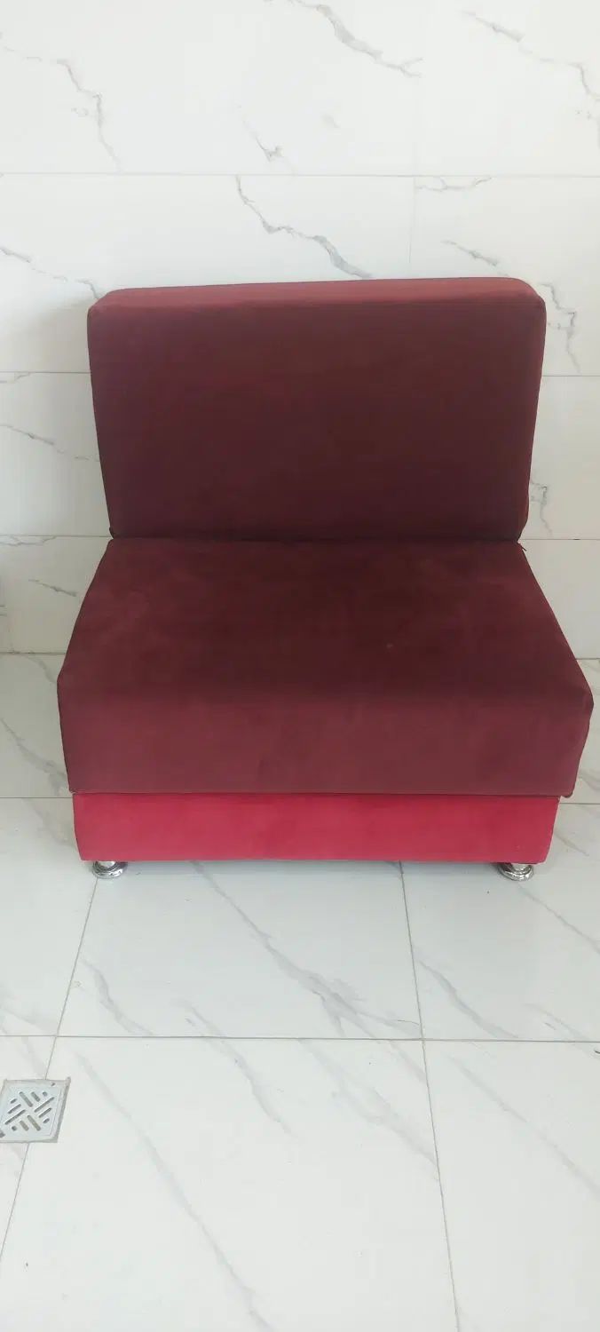 مبل ۲نفره.صندلی ۲نفره.کاناپه حراج ۷۰۰هزار|مبلمان خانگی و میز عسلی|اصفهان, عسگریه|دیوار