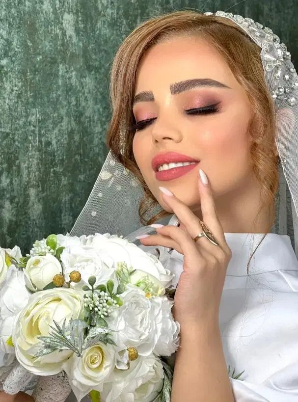 میکاپ شنیون،کراتین پروتیین احیا،رنگ لایت،کوتاهی مو|خدمات آرایشگری و زیبایی|قم, بنیاد|دیوار