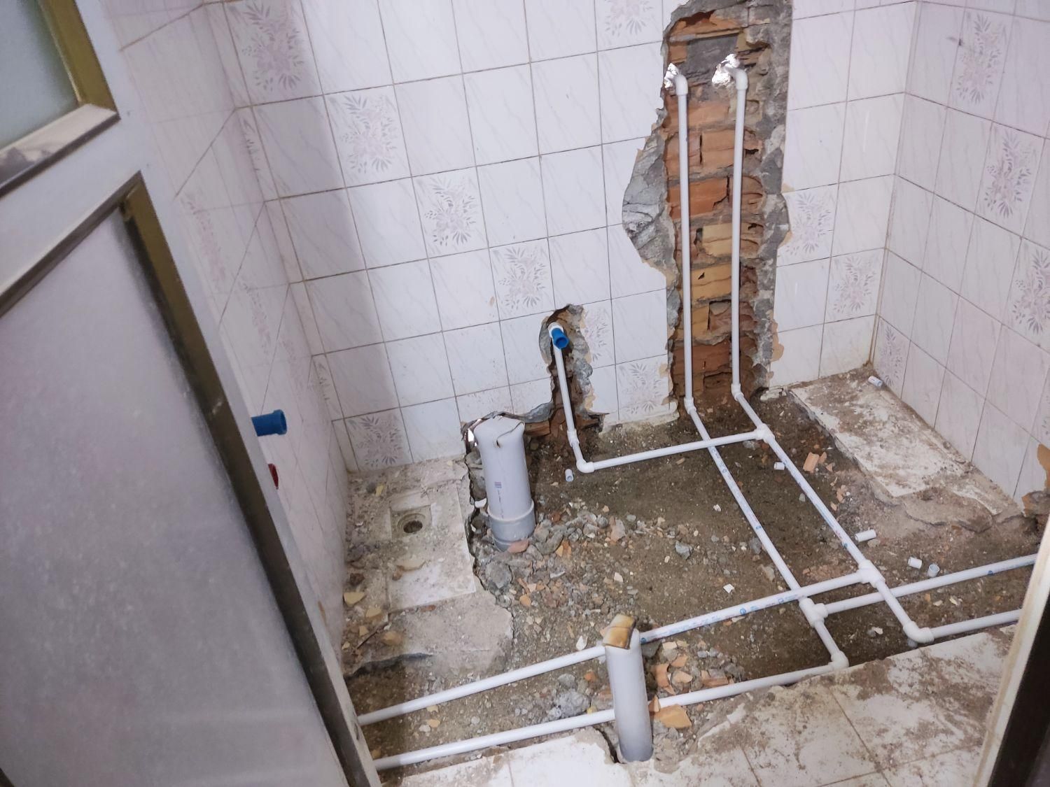 لوله کشی و لوله بازکنی دلیری|خدمات پیشه و مهارت|چالوس, |دیوار