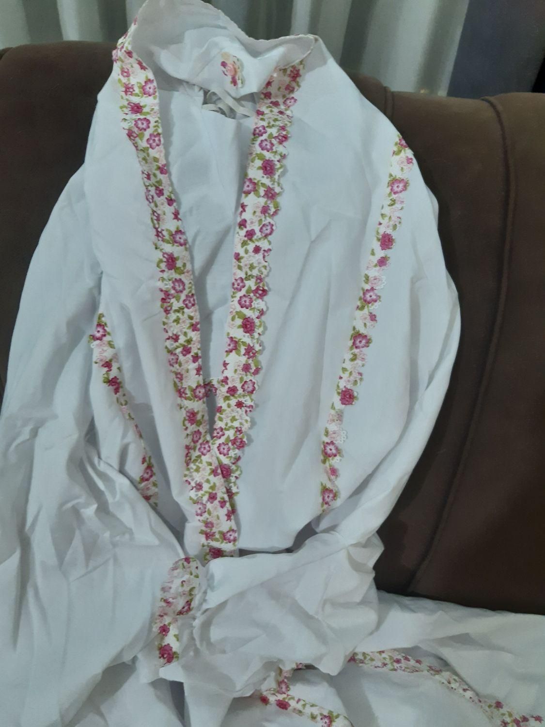 چادر نماز جشن تکلیف|لباس|شاهین‌شهر, عطار|دیوار