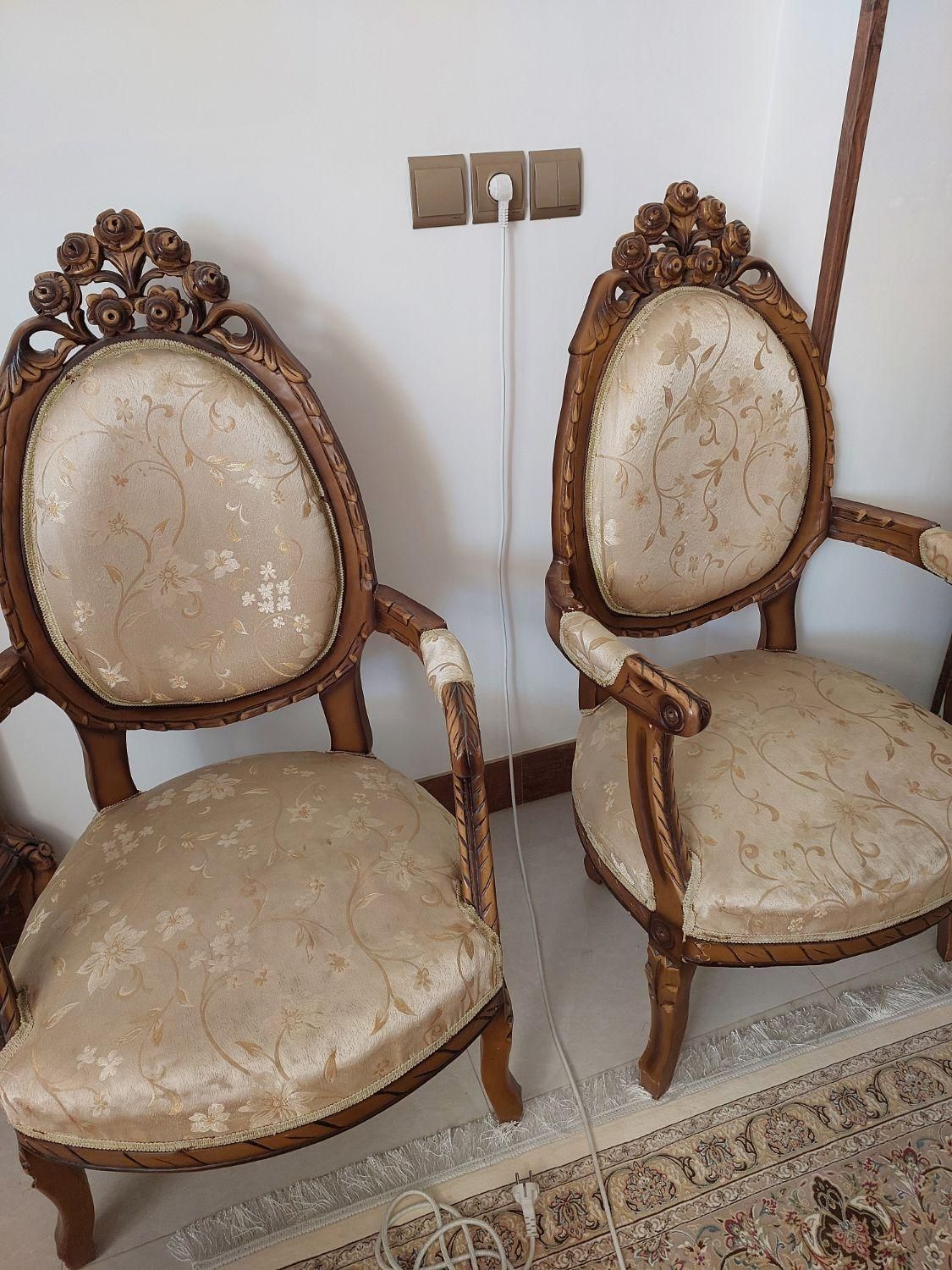 مبلمان کلاسیک|مبلمان خانگی و میز عسلی|اصفهان, دستگرده|دیوار