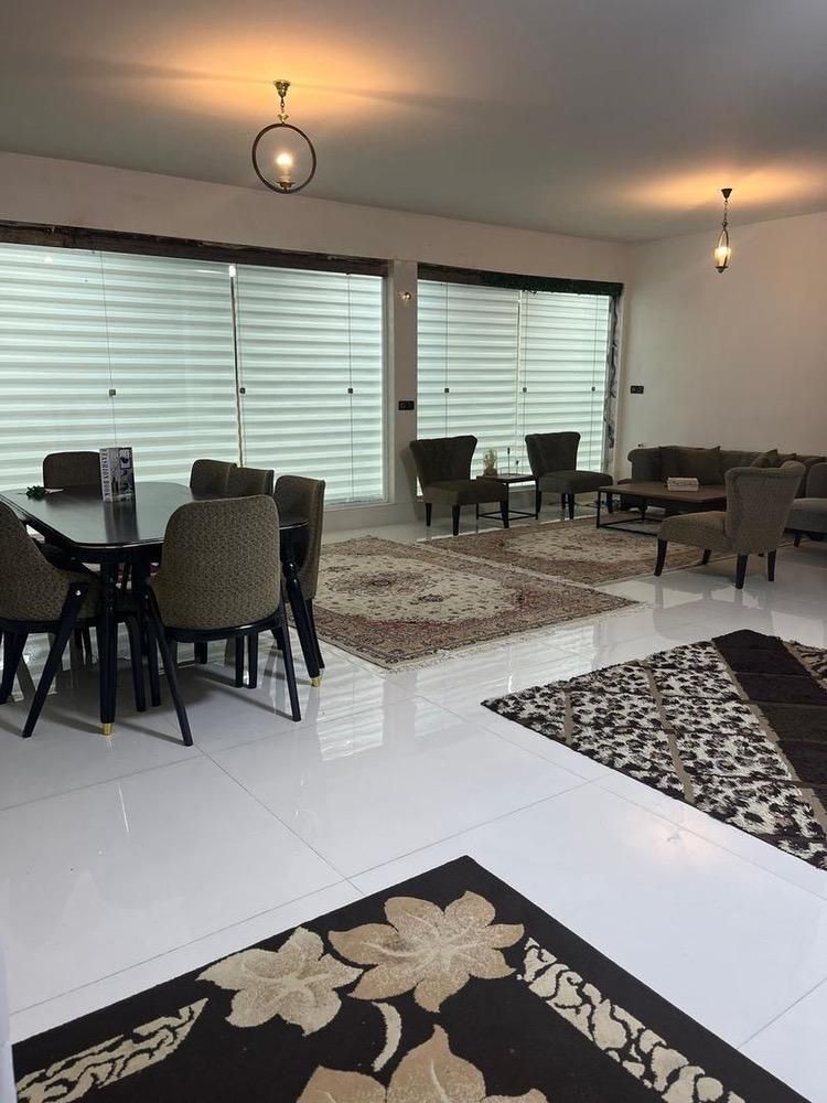 ویلا باغ با استخر سرپوشیده چهار فصل|اجارهٔ کوتاهمدت ویلا و باغ|کرمانشاه, |دیوار