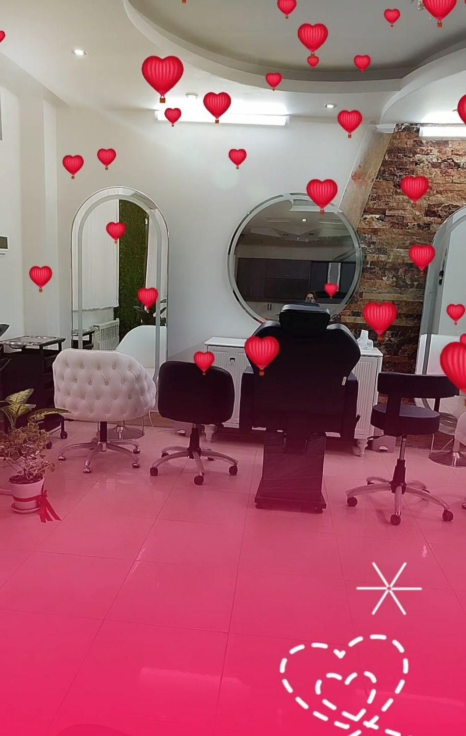 کرایه کلیه ی لاین های آرایشگاهی در مرکز شهر|خدمات آرایشگری و زیبایی|شاهین‌شهر, فردوسی|دیوار