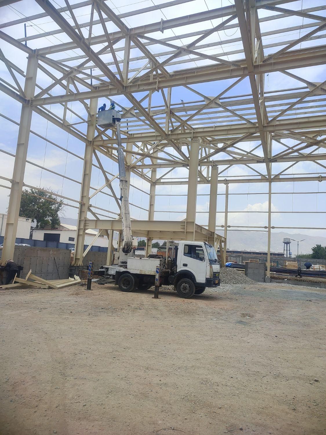 اجاره بالابرلجور جرثقیل خاور سبددارتا ارتفاع 16متر|خدمات حمل و نقل|باقرشهر, |دیوار