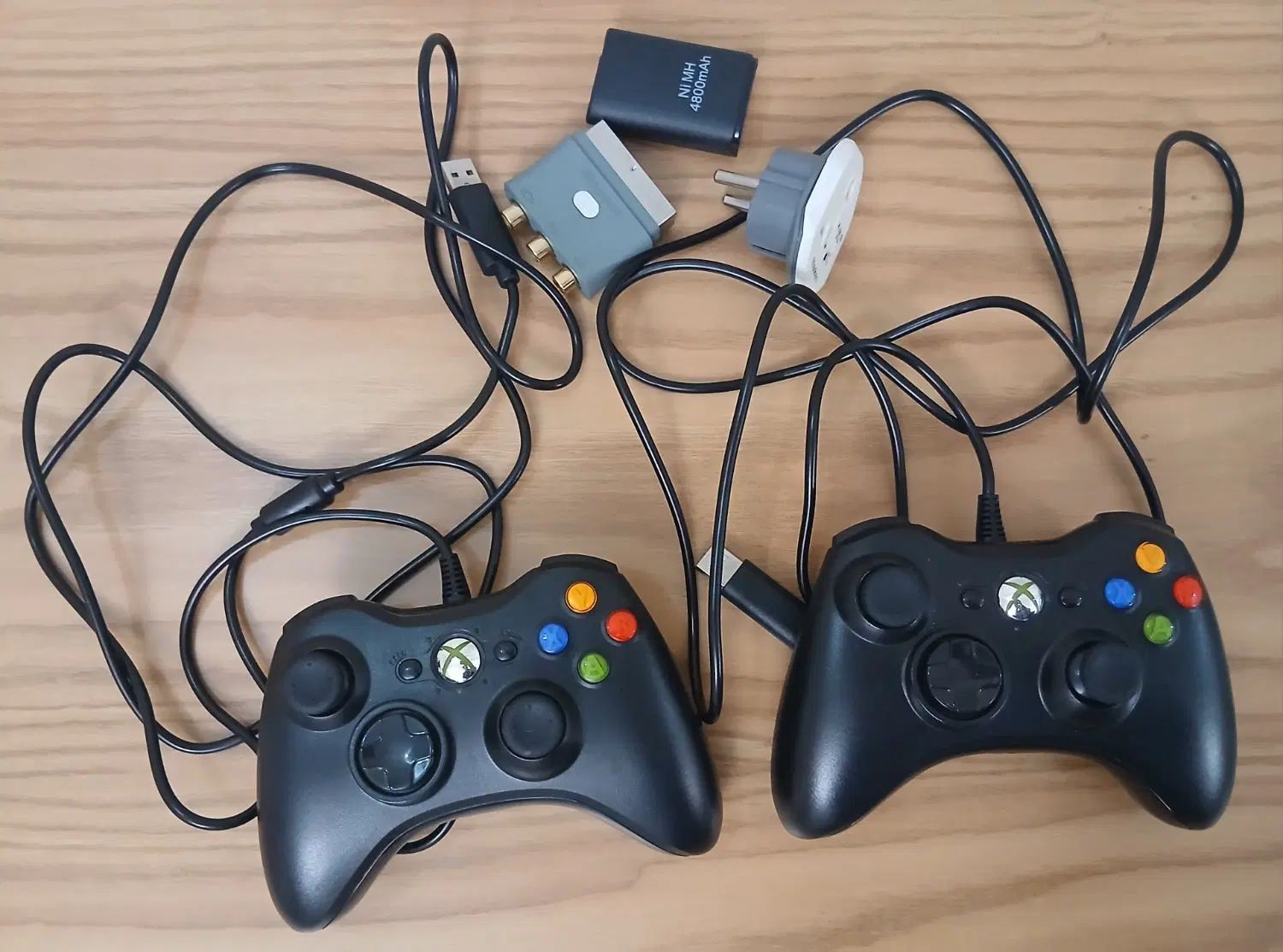 xbox360سی دی خور با تمام تجهیزات کیف سی دی و ۴دسته|کنسول، بازی ویدئویی و آنلاین|کرج, برغان|دیوار