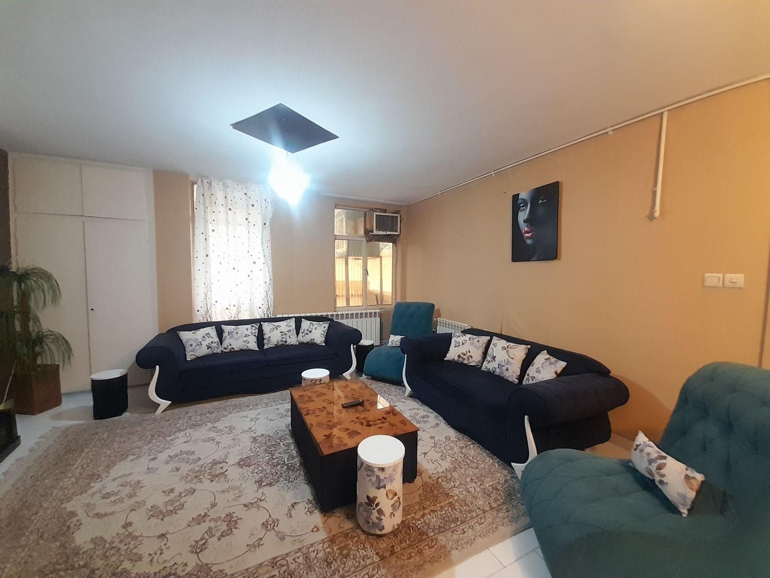 اجاره سوئیت اپارتمان دانشگاه اصفهان چهارباغ. 33پل|اجارهٔ کوتاه‌مدت آپارتمان و سوئیت|اصفهان, سعادت‌آباد|دیوار