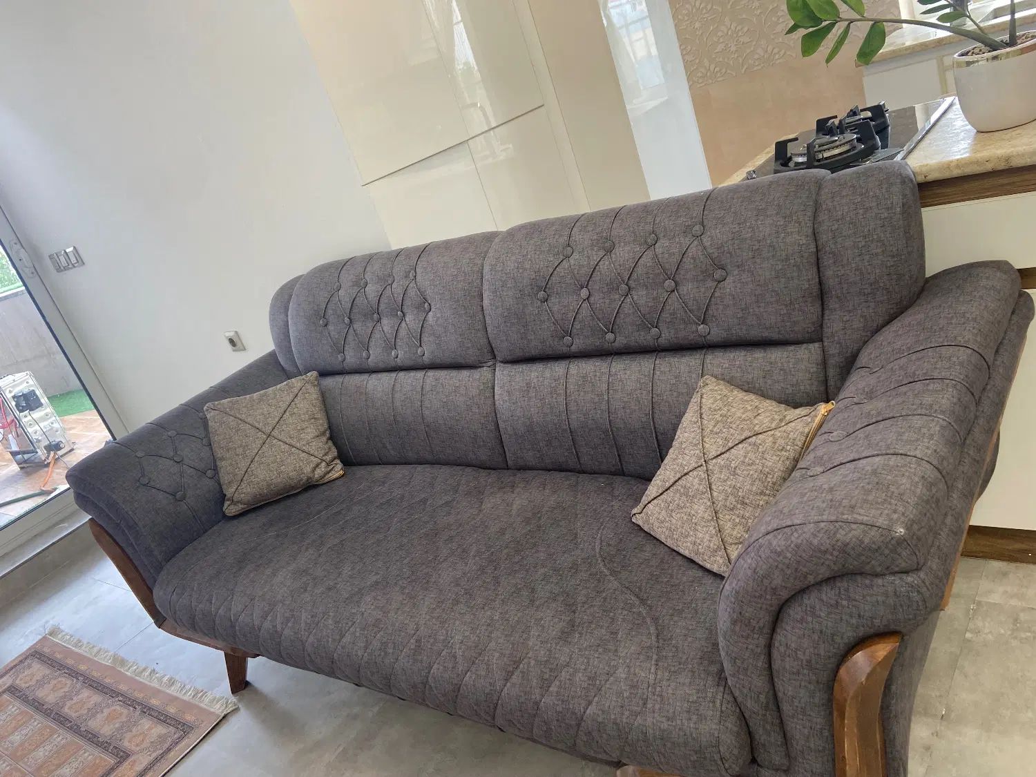 مبل پنج نفره|مبلمان خانگی و میز عسلی|رشت, رشتیان|دیوار