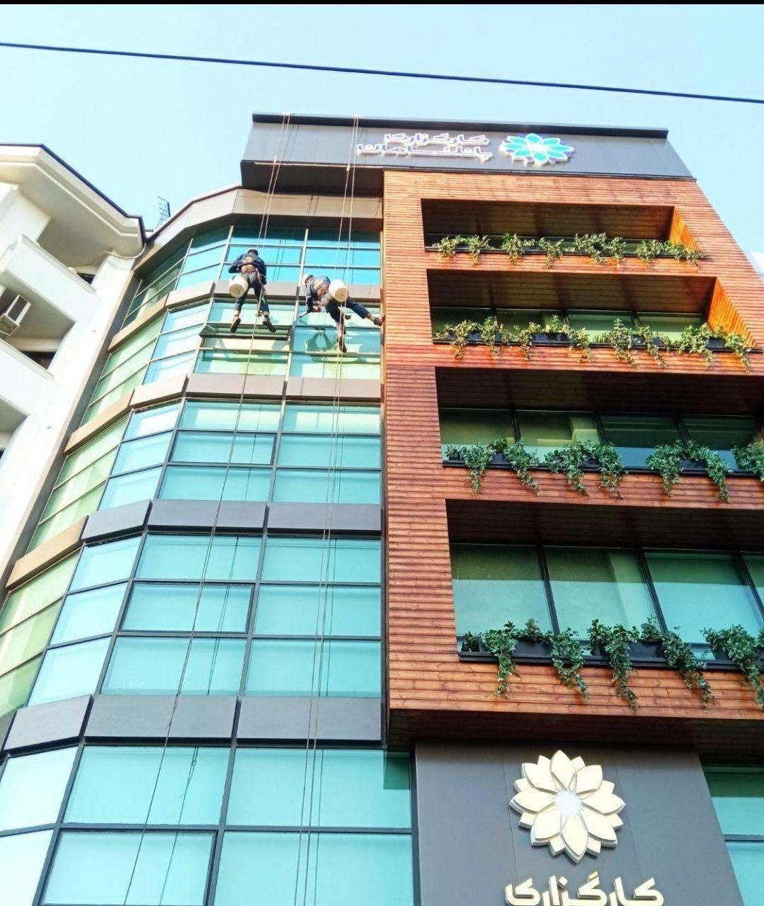 پیچ رولپلاک سنگ نما شستشو رنگ نصب چراغ راپل طناب|خدمات پیشه و مهارت|کرج, مصباح|دیوار