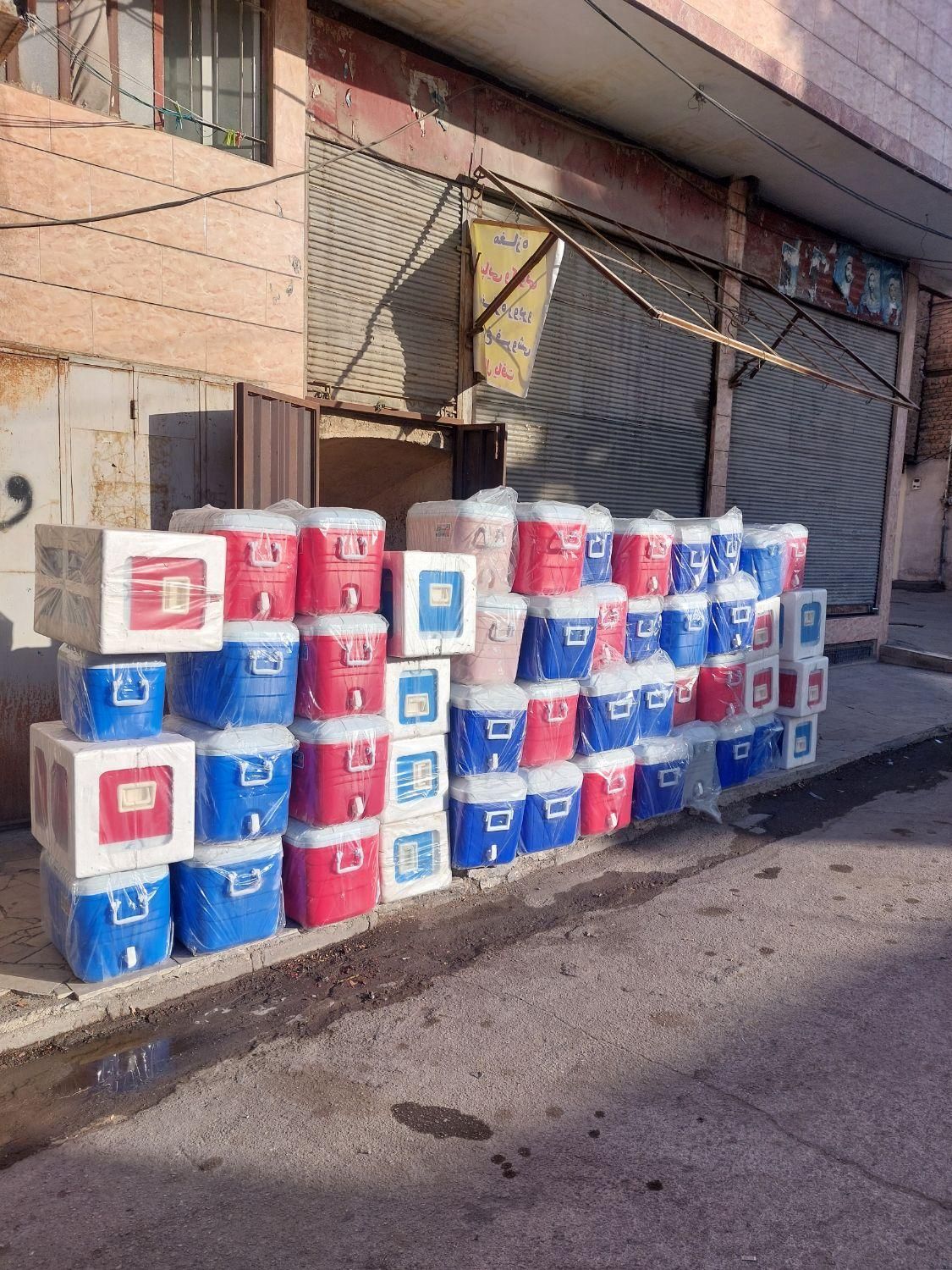 یخدون مسافرتی در سایز بندی و شرکت های متنوع ایران|ظروف نگهدارنده، پلاستیکی، یک‌بارمصرف|خرم‌آباد, |دیوار