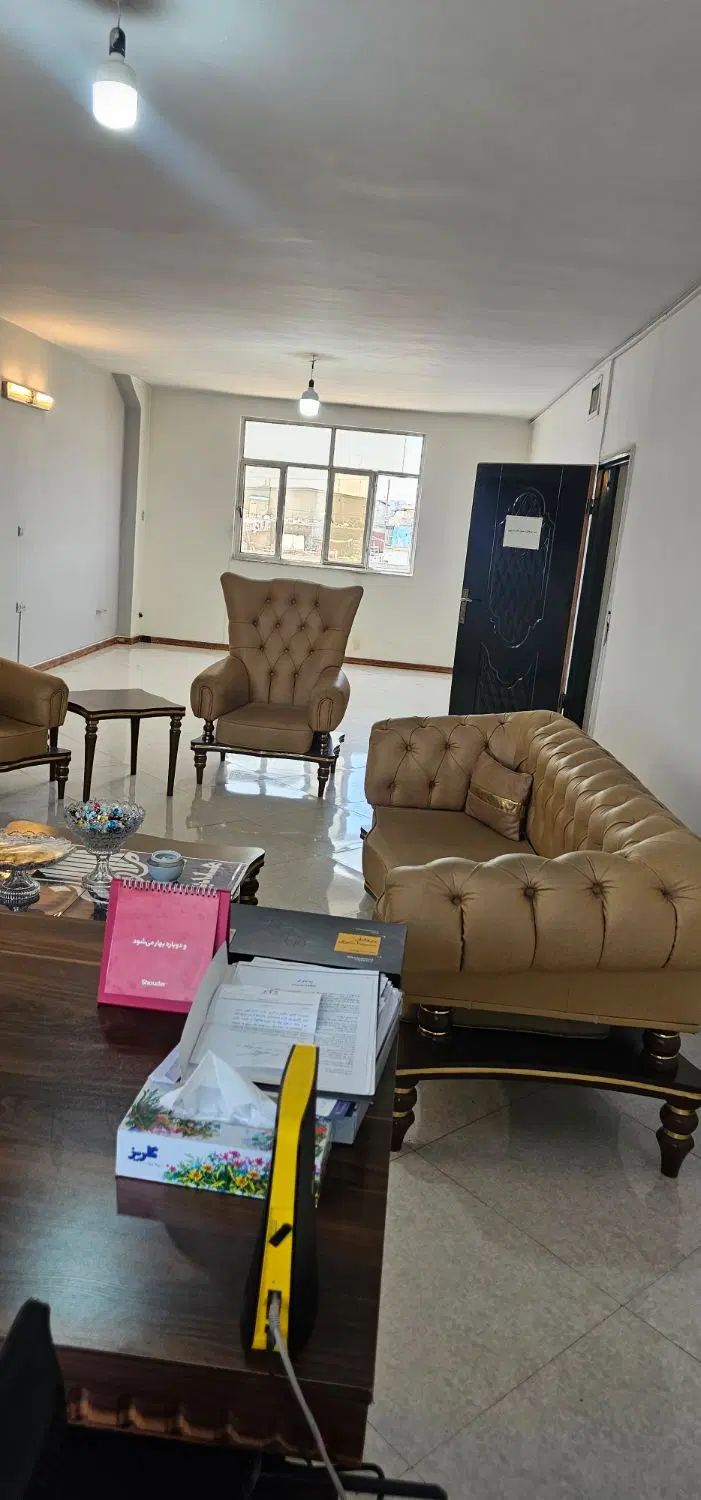 اجاره ساختمان اداری .300 متری|اجارهٔ دفتر کار، اتاق اداری، مطب|مشهد, شهید بصیر|دیوار