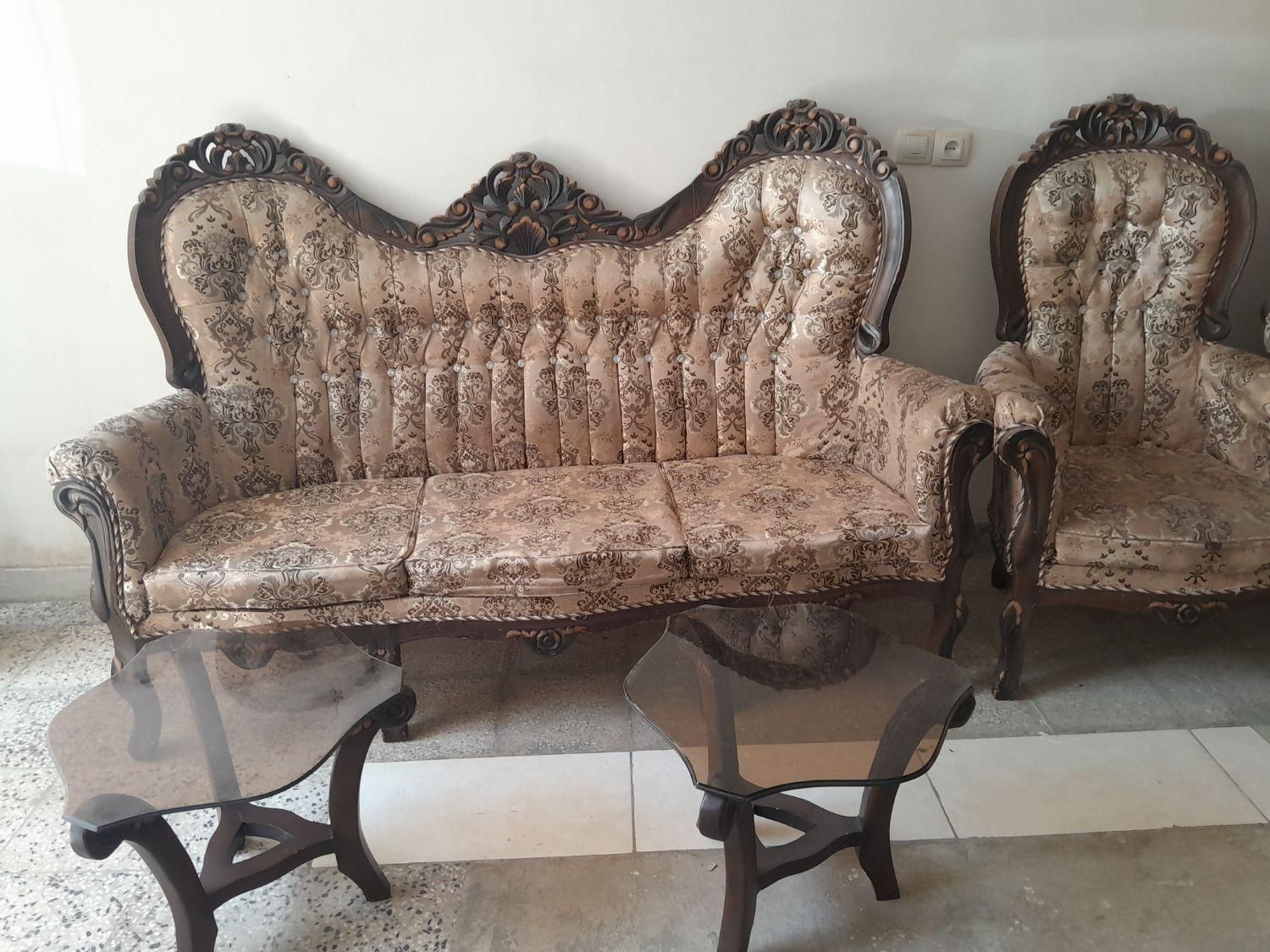 مبلمان|مبلمان خانگی و میز عسلی|اصفهان, کردآباد|دیوار