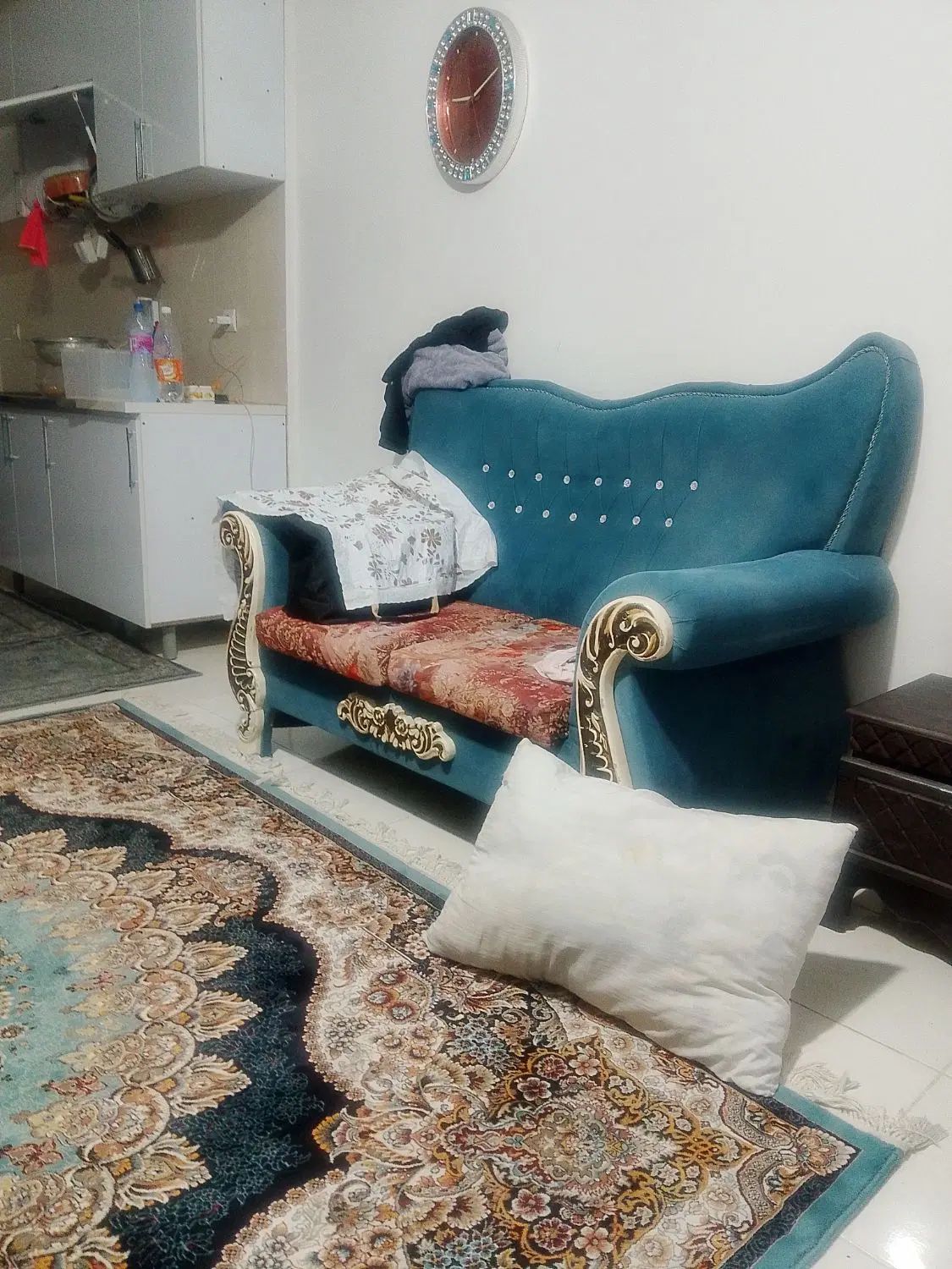 مبل 4 نفره|مبلمان خانگی و میز عسلی|اصفهان, تخت فولاد|دیوار