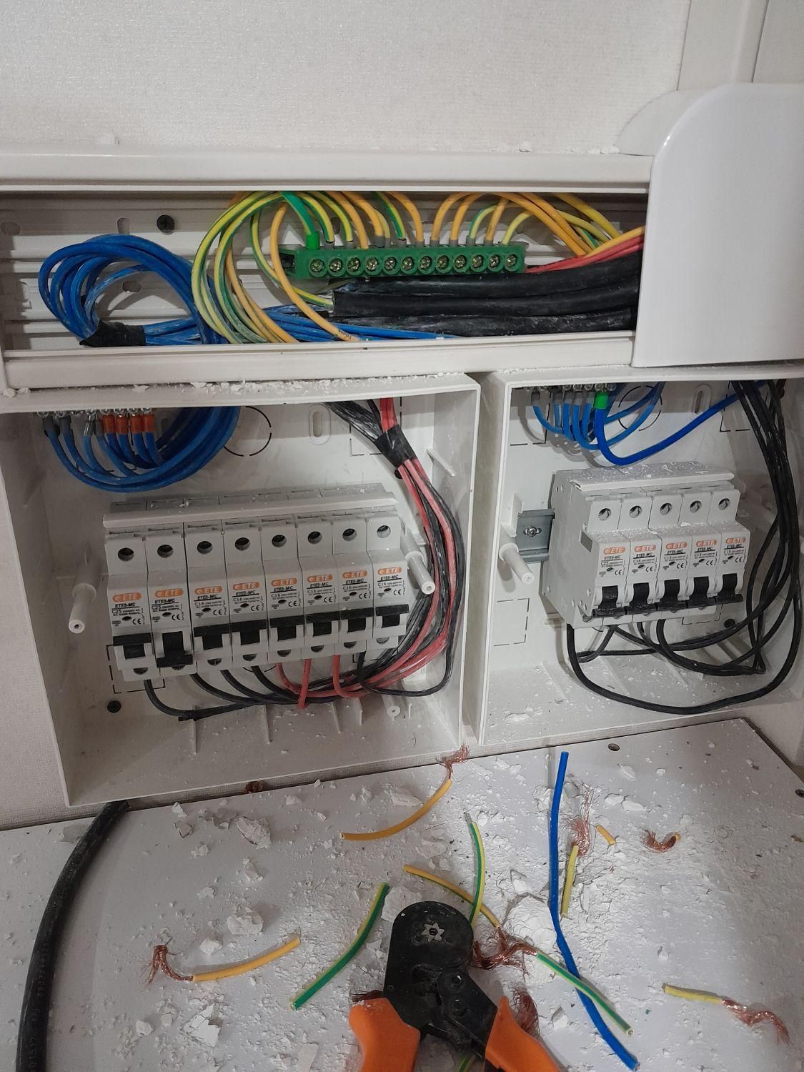 برقکشی وبرقکاری ساختمان وآپارتمان|خدمات پیشه و مهارت|همدان, |دیوار