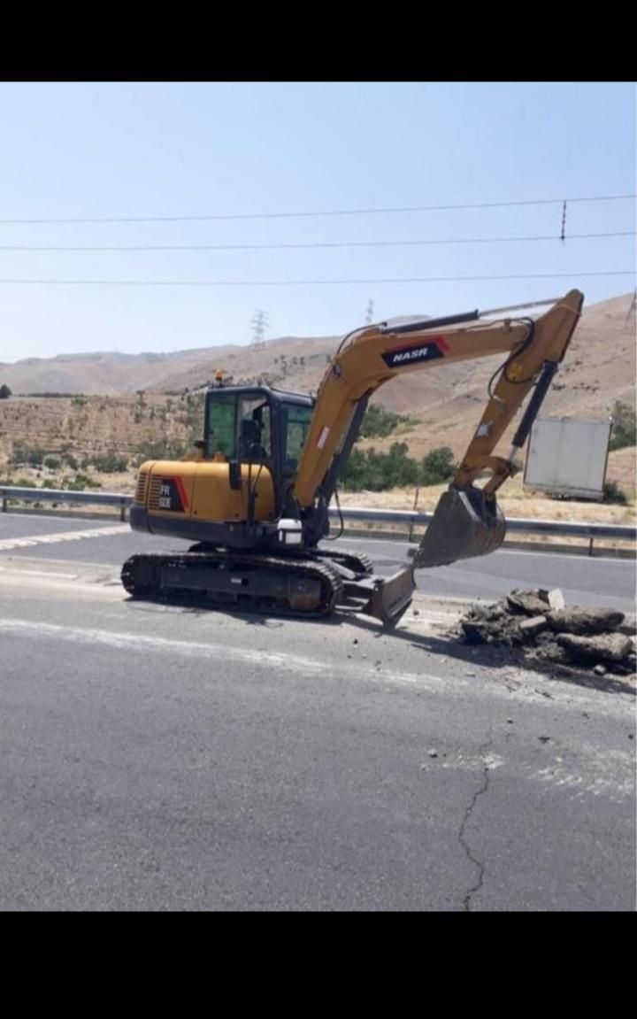 تخریب،اجاره بیل مکانیکی زنجیری،مینی بیل،بابکت،لودر|خدمات حمل و نقل|کرمانشاه, |دیوار