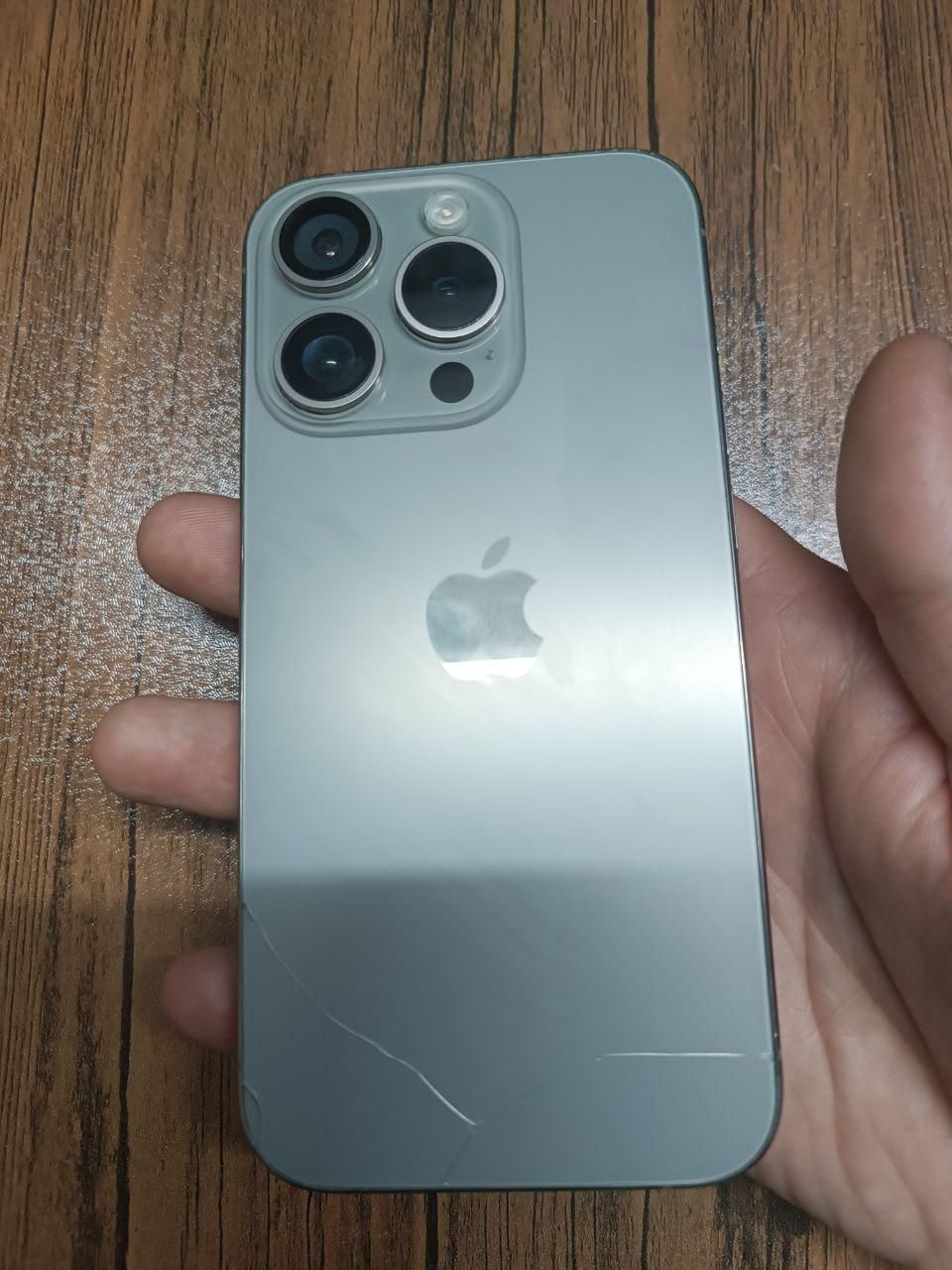 اپل iPhone 15 Pro با حافظهٔ ۲۵۶ گیگابایت|موبایل|اقبالیه, |دیوار