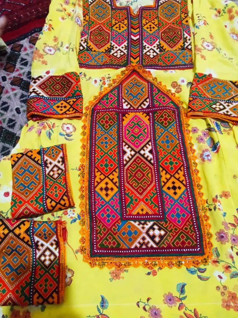 چند عدد زی استین لباس عروس بچگانه کیف نوزاد|لباس|زاهدان, |دیوار