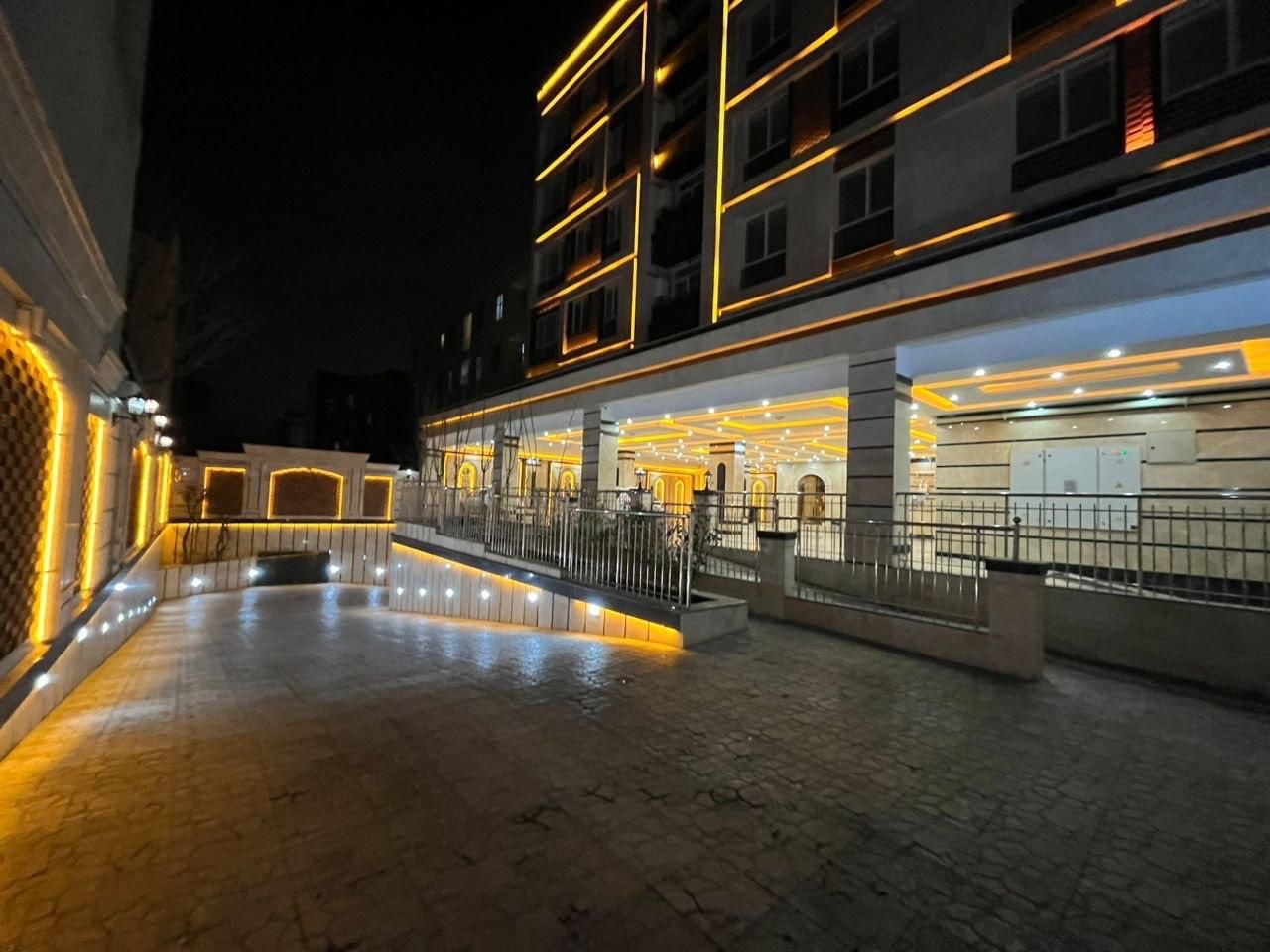 فروش اپارتمان ۱۴۰ متری نوساز سه خواب دو طرف نور|فروش آپارتمان|تهران, تهرانسر شرقی|دیوار