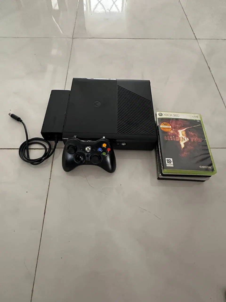 معاوضه ایکس باکس 360 xbox اورجینال سوپر اسلیم A|کنسول، بازی ویدئویی و آنلاین|شیراز, قدوسی شرقی|دیوار