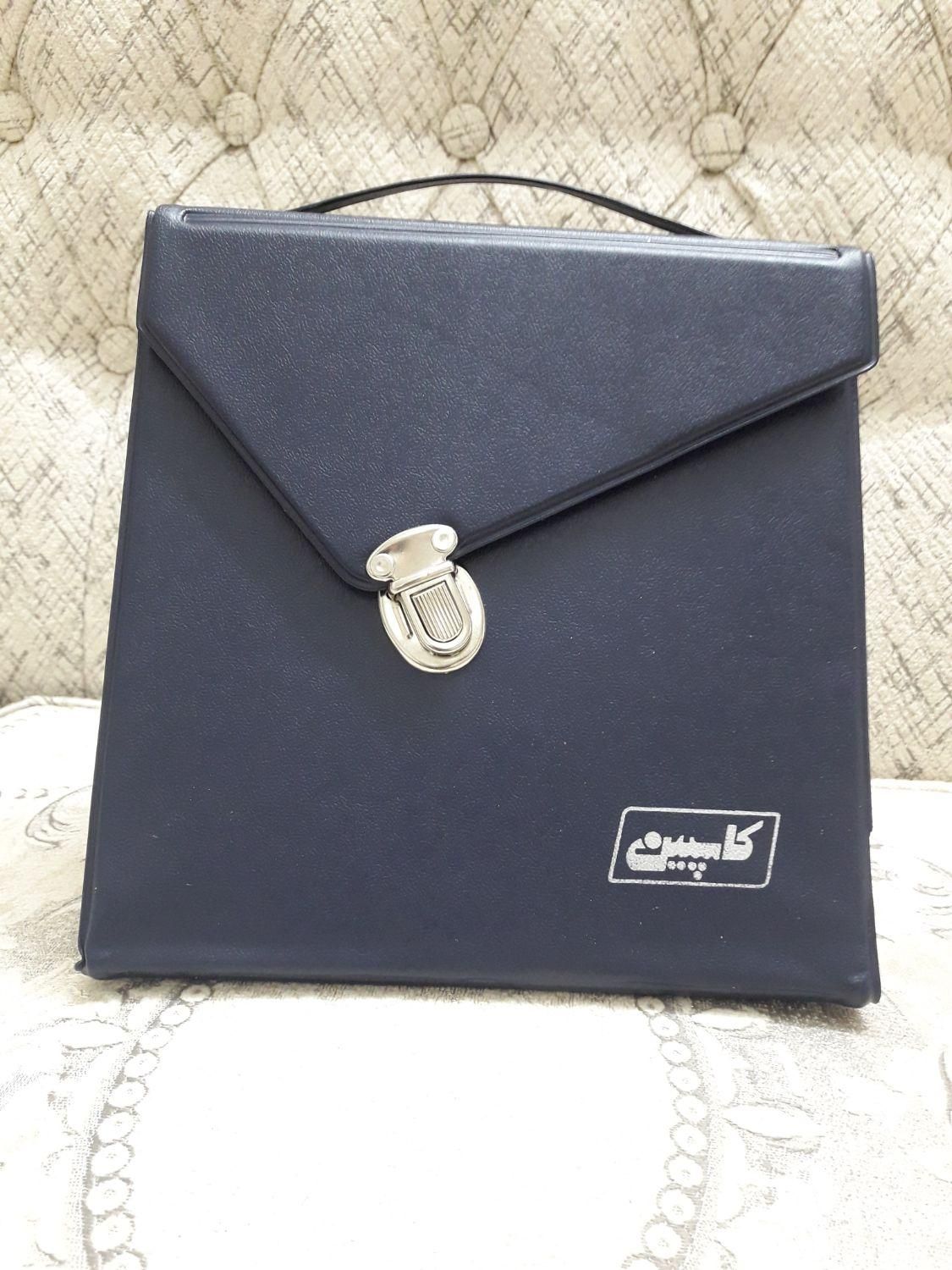 کیف نوستالژی صفحه گرام|کلکسیون اشیاء عتیقه|تهران, شهرک ولیعصر جنوبی|دیوار