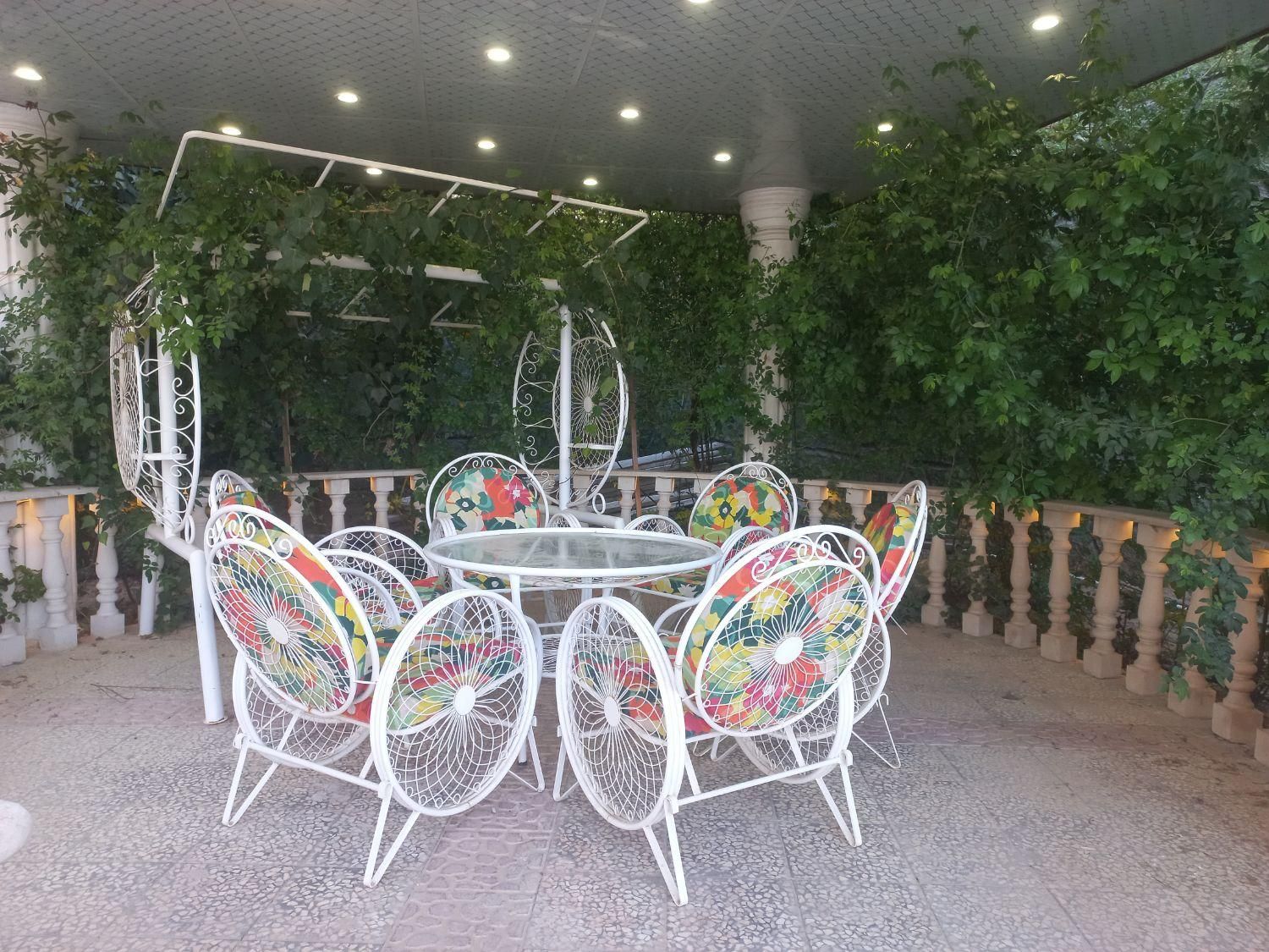 باغ لوکس با استخر سونا جکوزی ۵ خوابه کد ۱۲۲|اجارهٔ کوتاه‌مدت ویلا و باغ|شیراز, باغشهر قصر سبز|دیوار