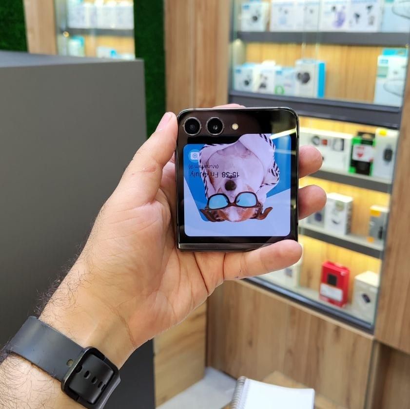 سامسونگ Galaxy Z Flip5 با حافظهٔ ۲۵۶ گیگابایت|موبایل|تهران, تجریش|دیوار